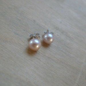 NWT Made in Italy 7mm Rose Natural Freshwater Pearl 925 Sterling Silver Earrings